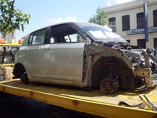 Tapa maleta Suzuki SWIFT  USADO