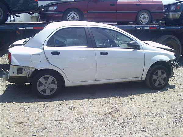  Chevrolet AVEO 2006    EN DESARME