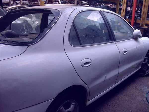  Hyundai ELANTRA 1997    EN DESARME
