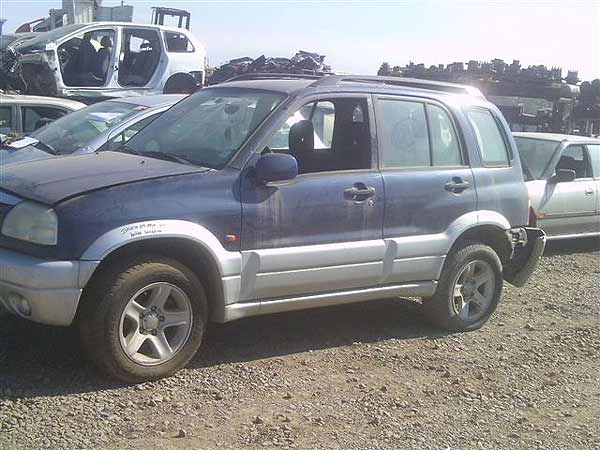 Suzuki GRAND NOMADE 2004 - 1 REPUESTO USADO/USADA EN DESARME