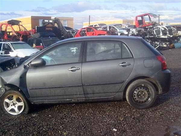  Toyota COROLLA 2006    EN DESARME