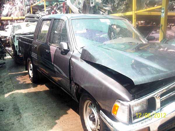 Toyota HILUX 1994 - 1 REPUESTO USADO/USADA EN DESARME