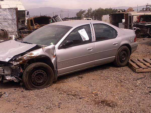 Chrysler STRATUS  - 1 REPUESTO USADO/USADA EN DESARME