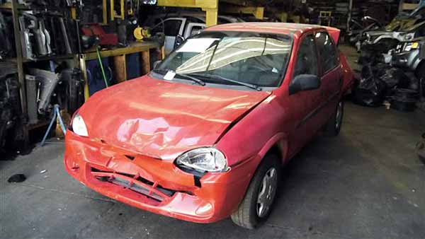  Chevrolet CORSA 2002    EN DESARME