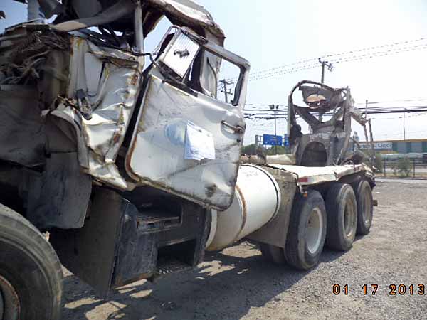 Mack DM-690-S 1997 - 1 REPUESTO USADO/USADA EN DESARME