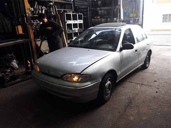 Hyundai ACCENT 1996 - 1 REPUESTO USADO/USADA EN DESARME