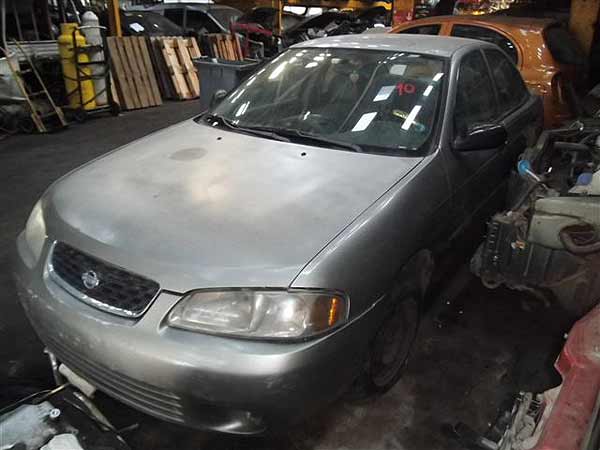 Nissan SENTRA 2001 - 1 REPUESTO USADO/USADA EN DESARME