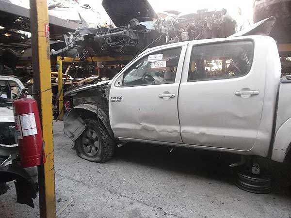 Toyota HILUX 2006 - 1 REPUESTO USADO/USADA EN DESARME