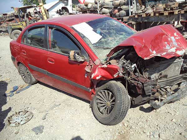  Kia Rio 2008    EN DESARME