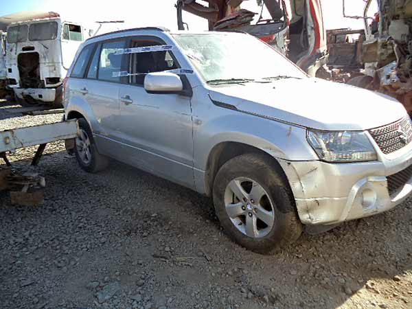 Suzuki GRAND NOMADE 2010 - 1 REPUESTO USADO/USADA EN DESARME