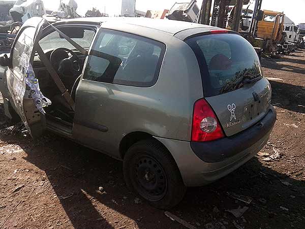 Renault CLIO 2006 - 1 REPUESTO USADO/USADA EN DESARME