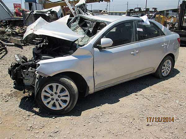 Kia CERATO 2010 - 1 REPUESTO USADO/USADA EN DESARME