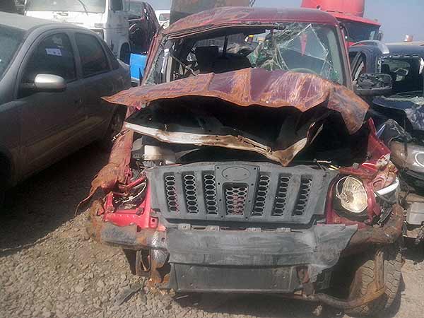 Mahindra PICK UP 2012 - 1 REPUESTO USADO/USADA EN DESARME