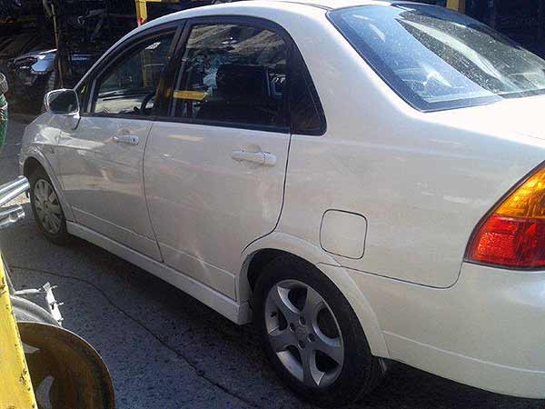 Suzuki AERIO 2003 - 1 REPUESTO USADO/USADA EN DESARME