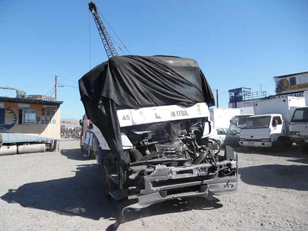 Mercedes-Benz AXOR 2014 - 1 REPUESTO USADO/USADA EN DESARME