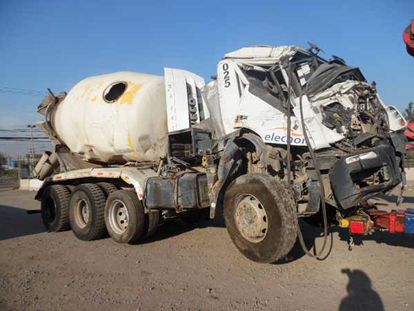 Iveco Trakker 2012 - 1 REPUESTO USADO/USADA EN DESARME