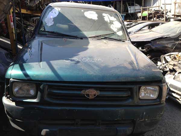  Toyota HILUX 2000    EN DESARME