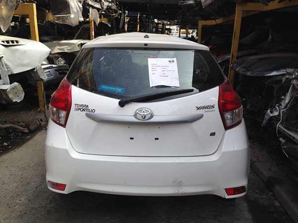 Toyota YARIS 2015 - 1 REPUESTO USADO/USADA EN DESARME