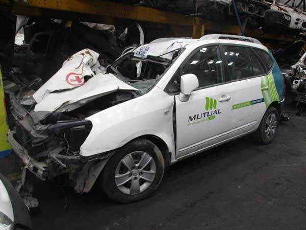 EJE Kia CARENS 2011  USADO EN DESARME