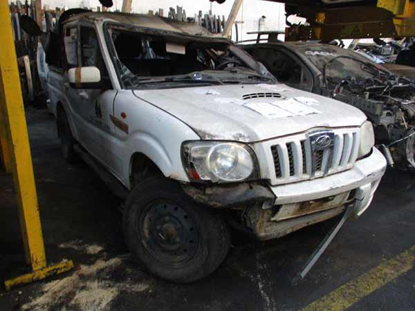 Mahindra PICK UP 2014 - 1 REPUESTO USADO/USADA EN DESARME