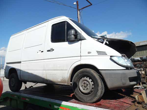 Mercedes-Benz Sprinter 2008 - 1 REPUESTO USADO/USADA EN DESARME