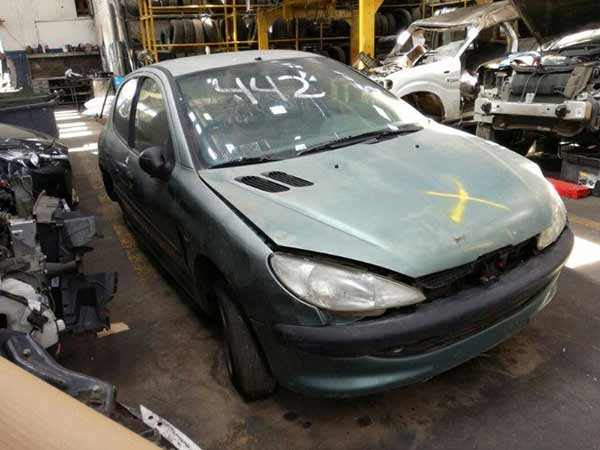 Peugeot 206 2000 - 1 REPUESTO USADO/USADA EN DESARME