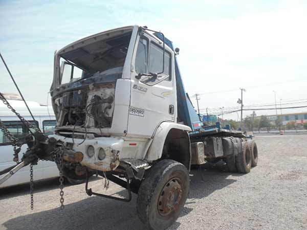 Mercedes-Benz 2428 2006 - 1 REPUESTO USADO/USADA EN DESARME