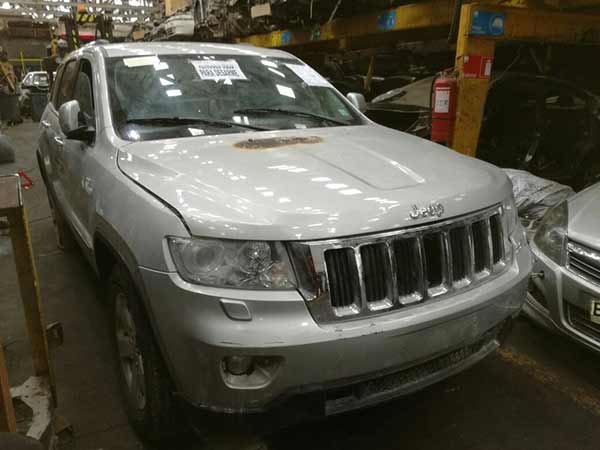 Jeep GRAND CHEROKEE 2012 - 1 REPUESTO USADO/USADA EN DESARME