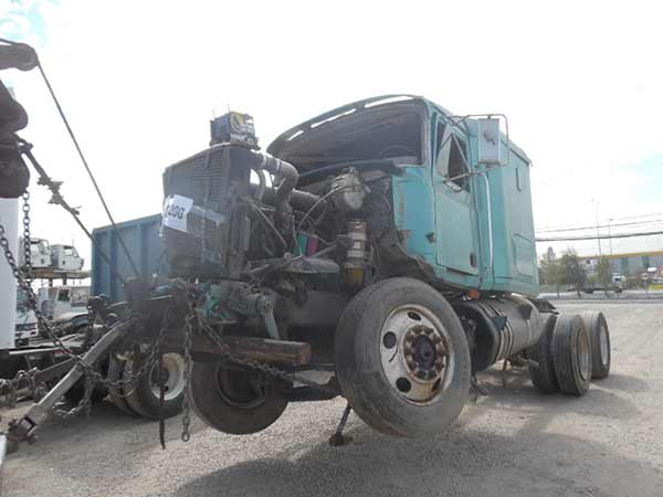 Mack CH-613 2003 - 1 REPUESTO USADO/USADA EN DESARME