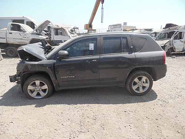 Jeep COMPASS 2015 - 1 REPUESTO USADO/USADA EN DESARME