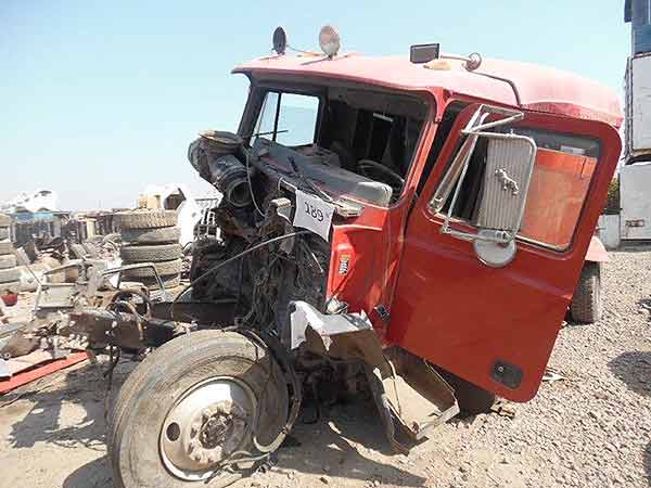 Mack CH612 1998 - 1 REPUESTO USADO/USADA EN DESARME