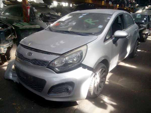  Kia Rio 2012    EN DESARME