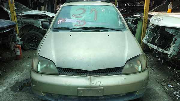  Toyota YARIS 2000    EN DESARME