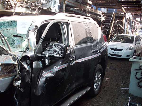  Toyota LAND CRUISER 2011    EN DESARME