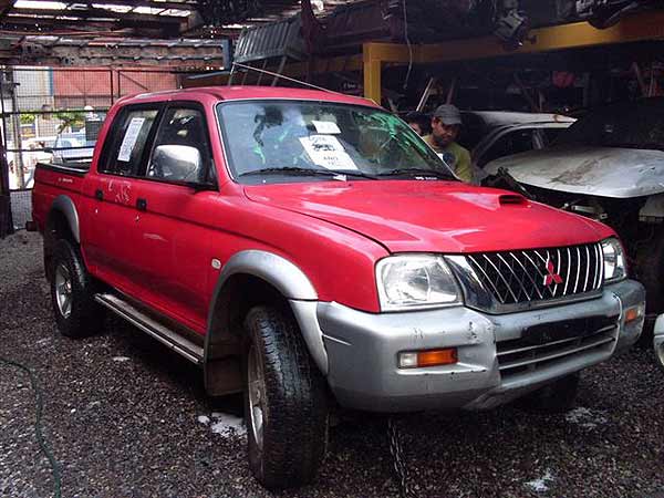  Mitsubishi L200 2004    EN DESARME