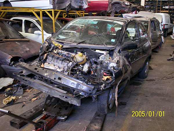  Chevrolet CORSA 2004    EN DESARME