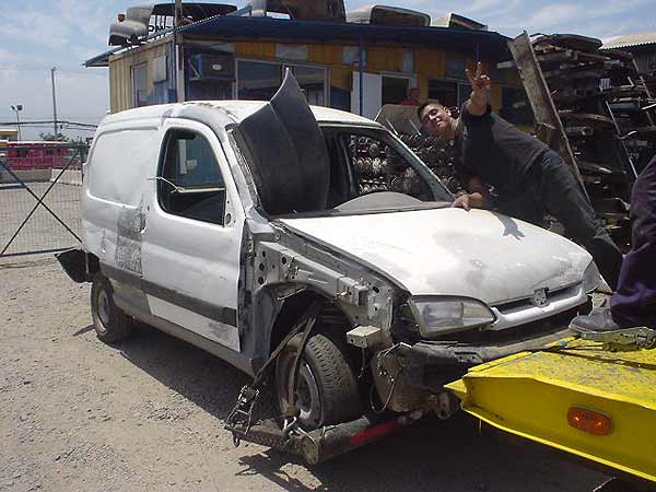  Peugeot PARTNER 2003    EN DESARME