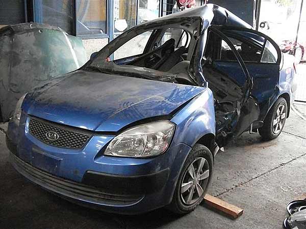  Kia Rio 2006    EN DESARME