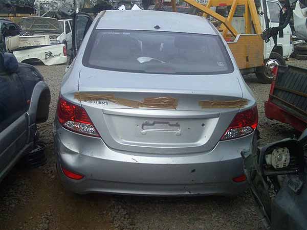  Hyundai ACCENT 2011    EN DESARME