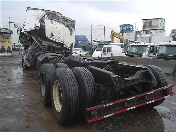 ESTANQUE ADBLUE Mack CH- 2002  USADO  EN DESARME