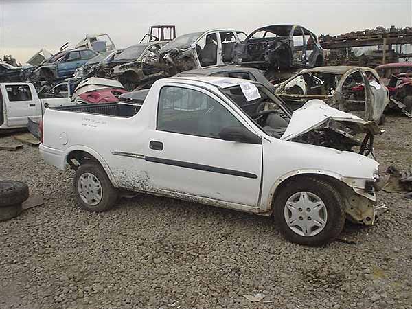 Chevrolet CORSA 2003    EN DESARME