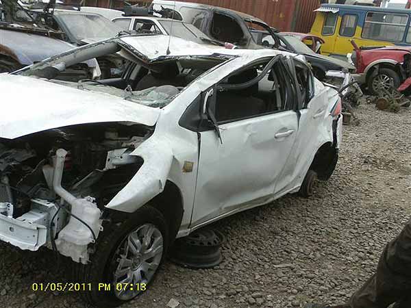 Mazda 2 2011    EN DESARME