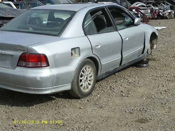 ESTANQUE DE PETROLEO Mitsubishi OUTLANDER 2001  USADO  EN DESARME