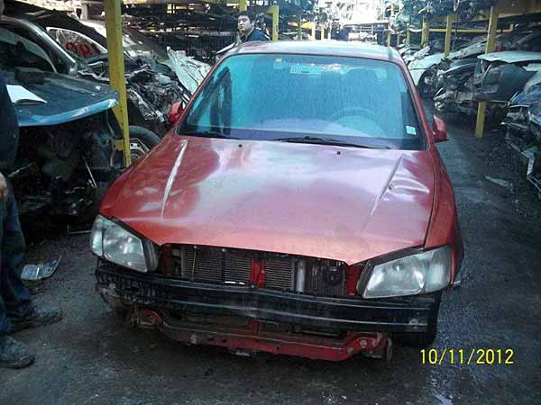  Hyundai ACCENT 2001    EN DESARME