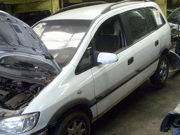  Chevrolet ZAFIRA 2004    EN DESARME