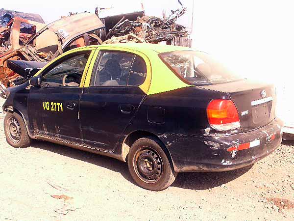  Toyota YARIS 2003    EN DESARME