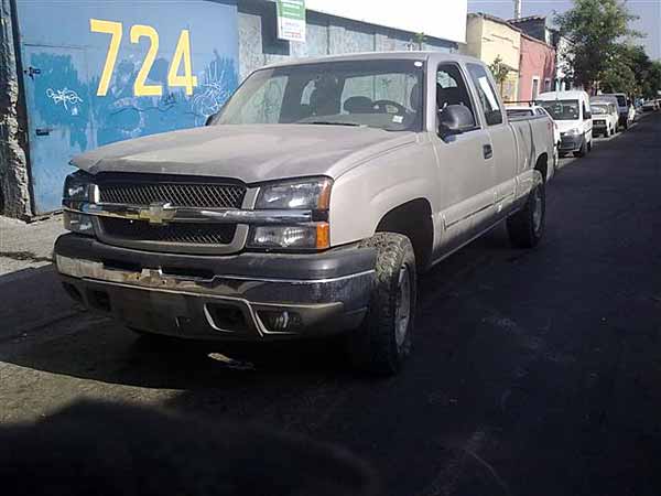  Chevrolet SILVERADO 2005    EN DESARME