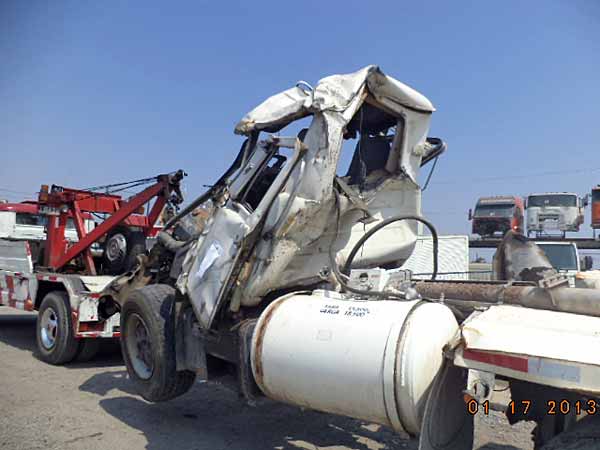  Mack DM-690-S 1997    EN DESARME