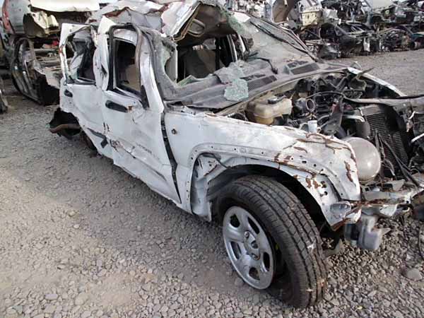 TAPA MALETA Jeep CHEROKEE 2003  USADO  EN DESARME