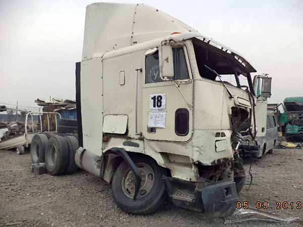 ESTANQUE ADBLUE Freightliner FLB 1994  USADO  EN DESARME